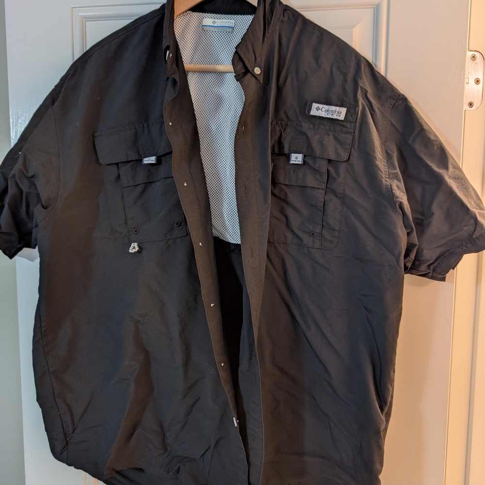 Columbia Men's Black Short Sleeve Shirt Jacket